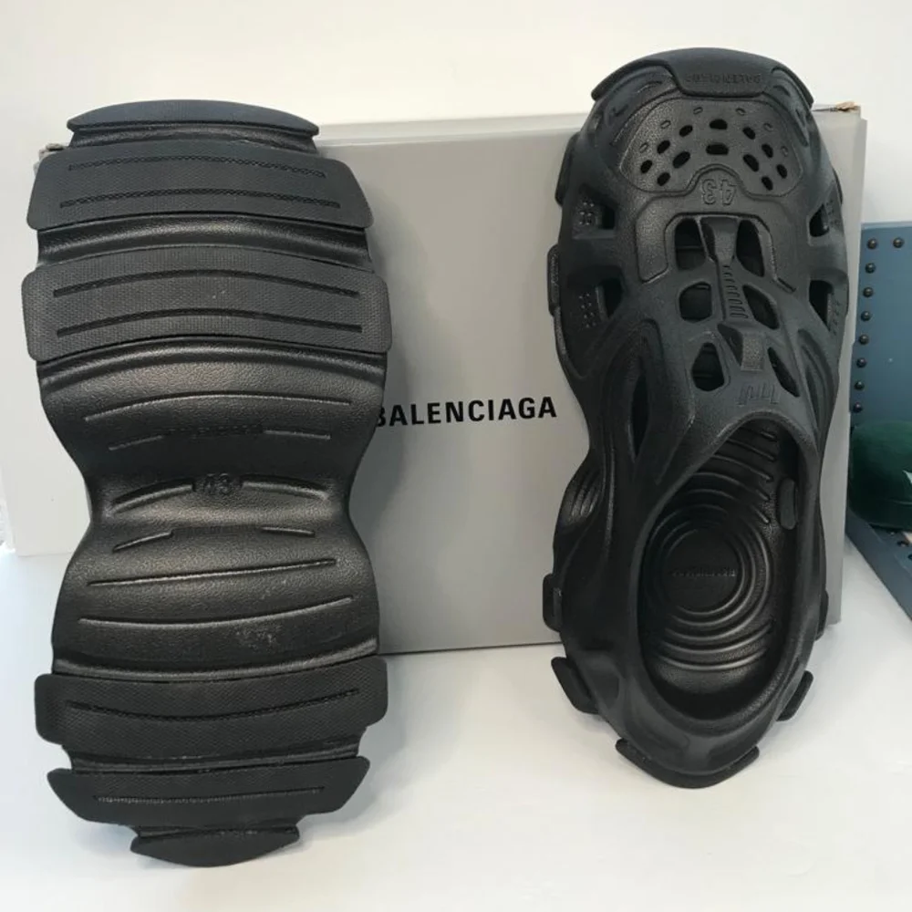 💯New Authentic ConsciousBalenciagaHD cut-out mules - Picture 10 of 11